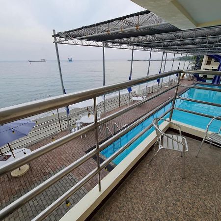 La Primera Grande Beach Resort Roxas  Eksteriør billede