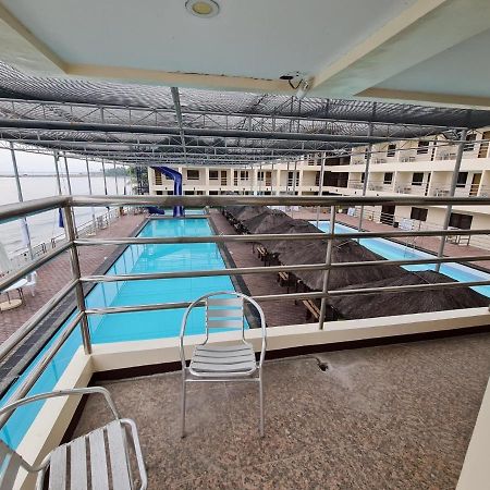 La Primera Grande Beach Resort Roxas  Eksteriør billede