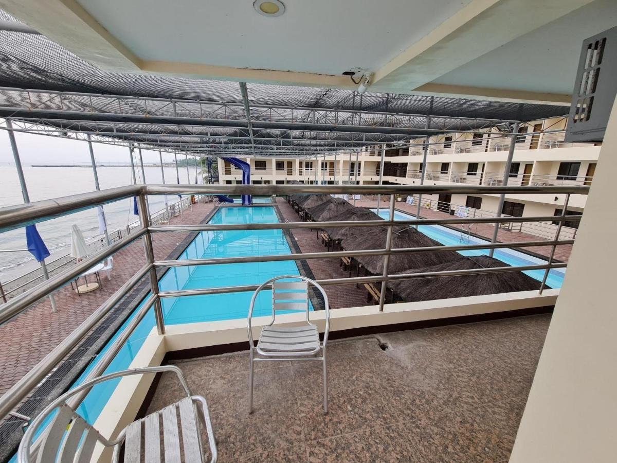 La Primera Grande Beach Resort Roxas  Eksteriør billede